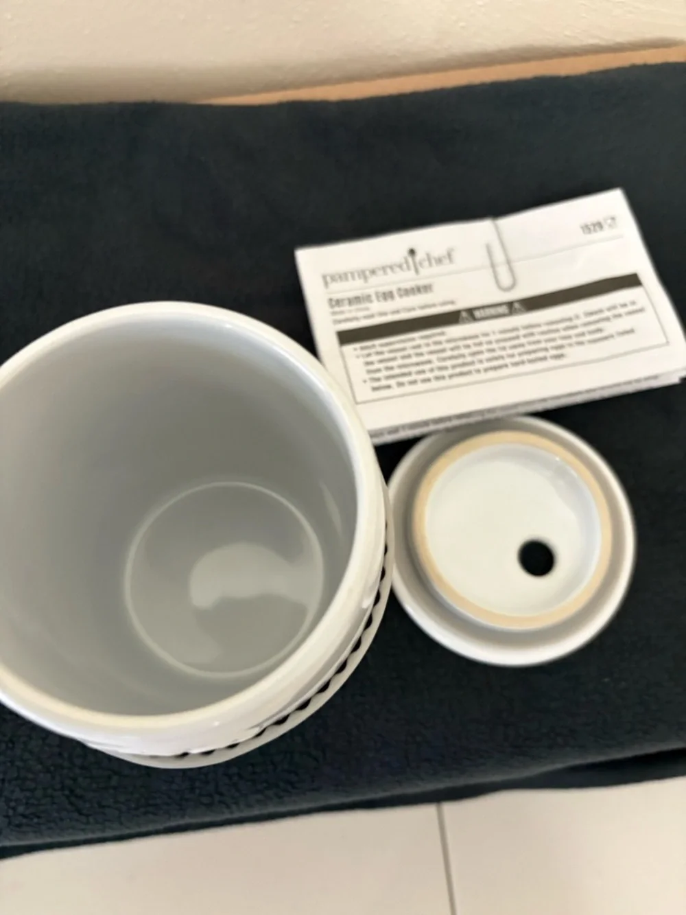 Pampered Chef White Ceramic Egg Cooker with Gray Silicone Band, new w/o Box